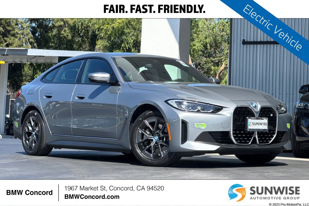2023 BMW i4 eDrive35's photo