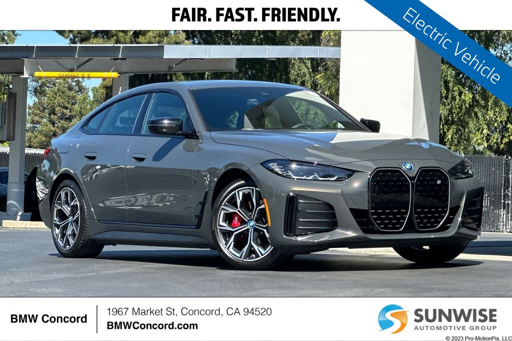 2024 BMW i4 eDrive40's photo