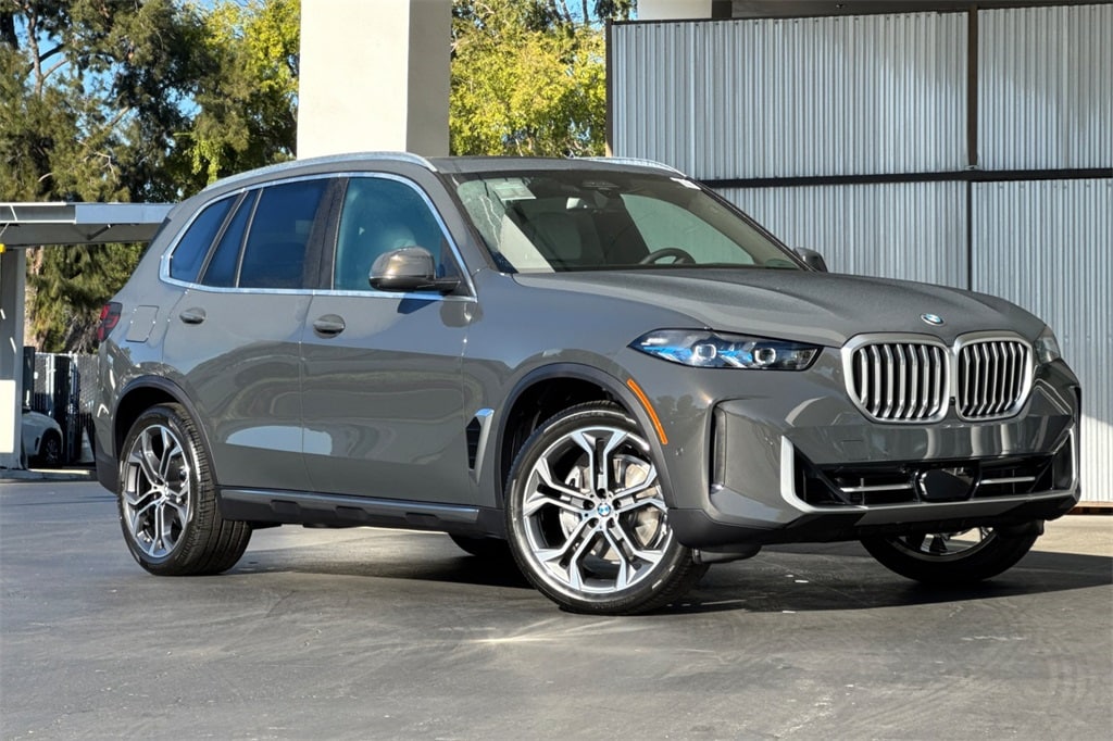New 2026 BMW X5 xDrive40i SUV