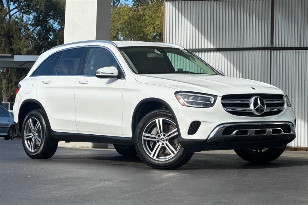 2020 Mercedes Benz GLC 300 photo 2