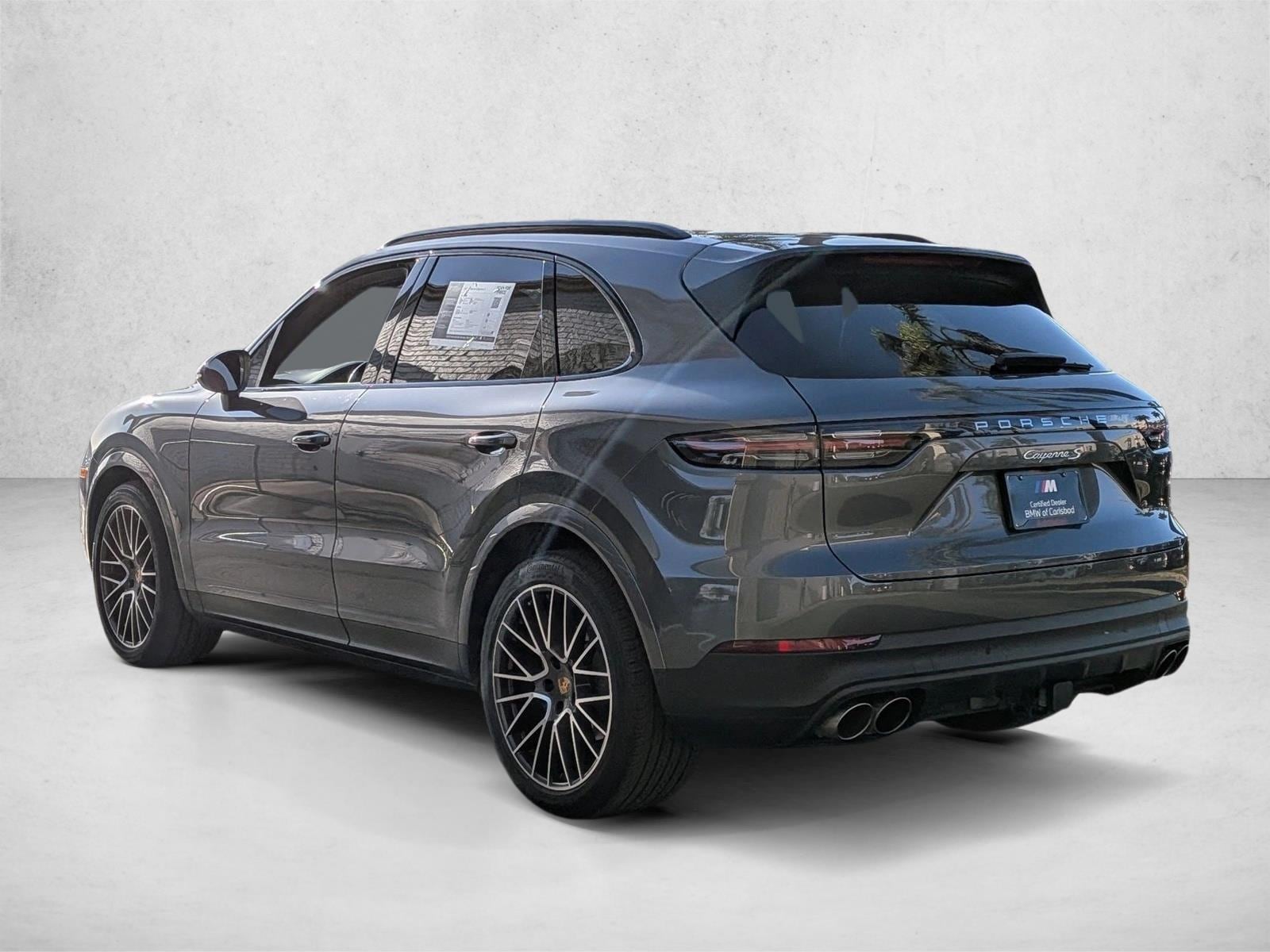 2021 Porsche Cayenne S photo 3