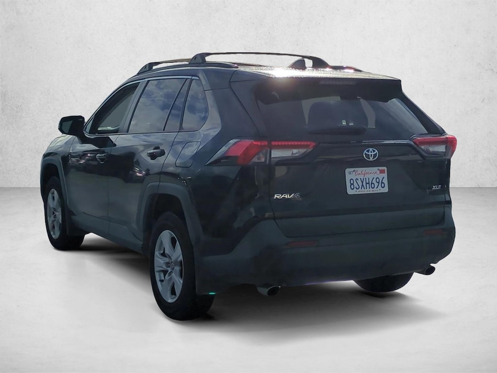 Used 2020 Toyota RAV4 XLE SUV
