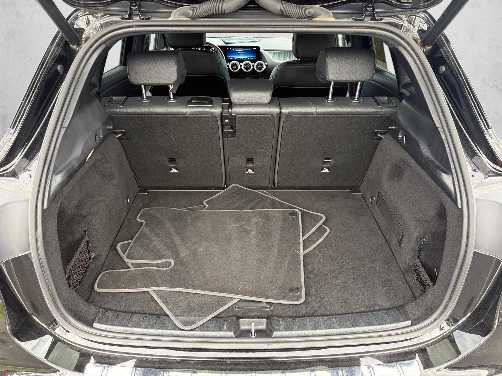 2025 Mercedes-Benz GLA 250 photo 6