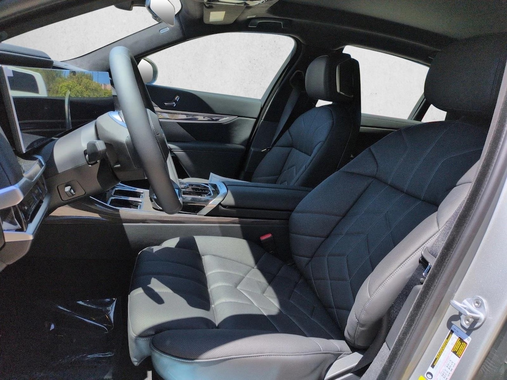 New 2026 BMW i7 xDrive60 Sedan