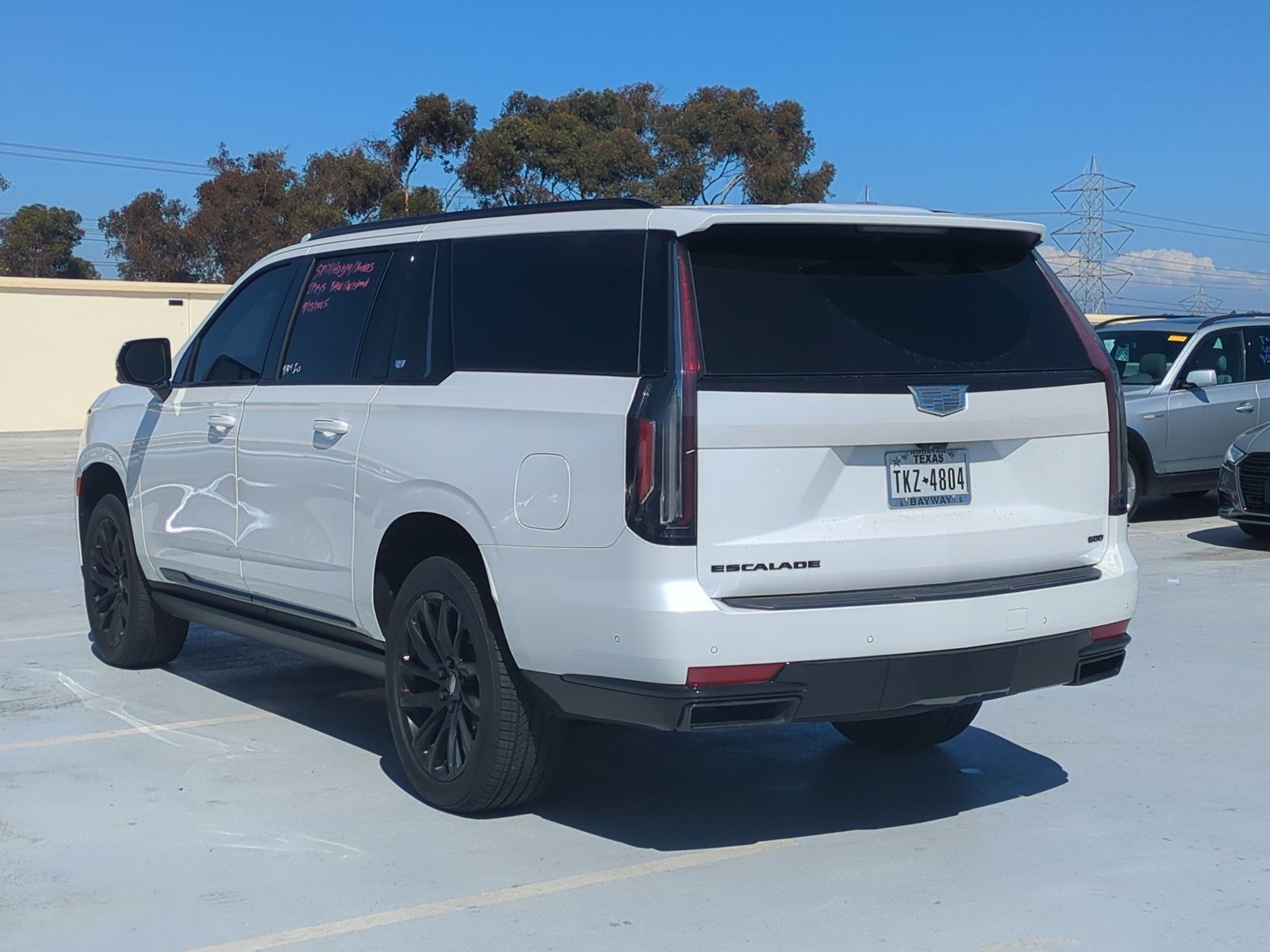 2023 Cadillac Escalade ESV Sport Platinum photo 3