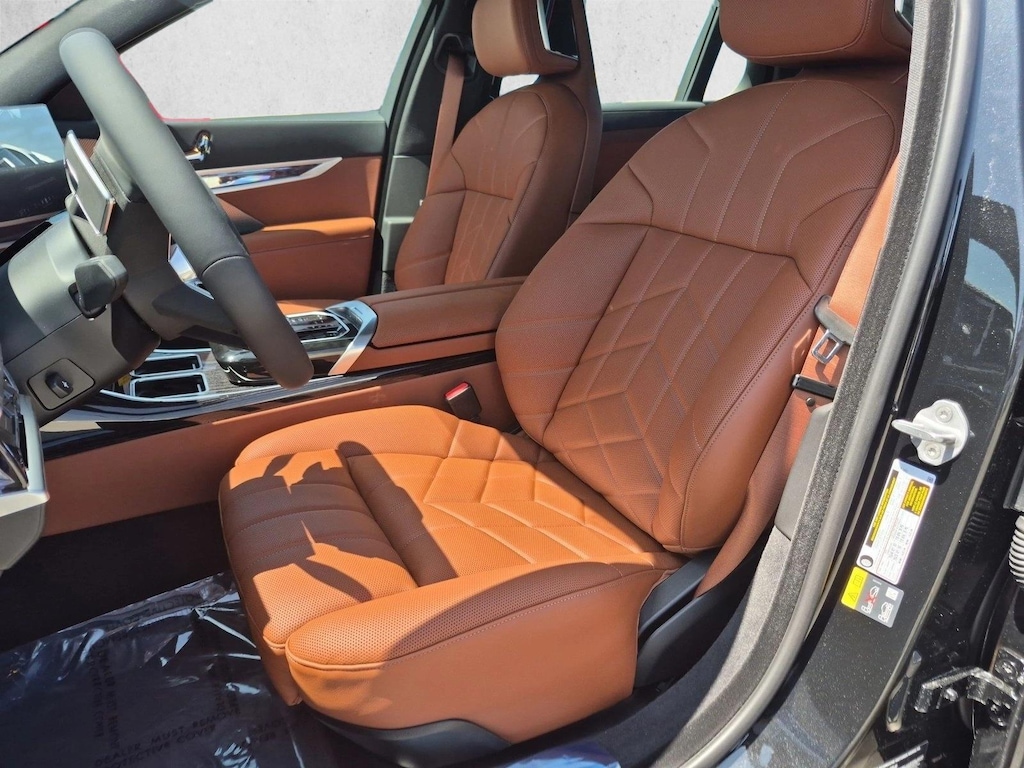New 2026 BMW 750e xDrive Sedan