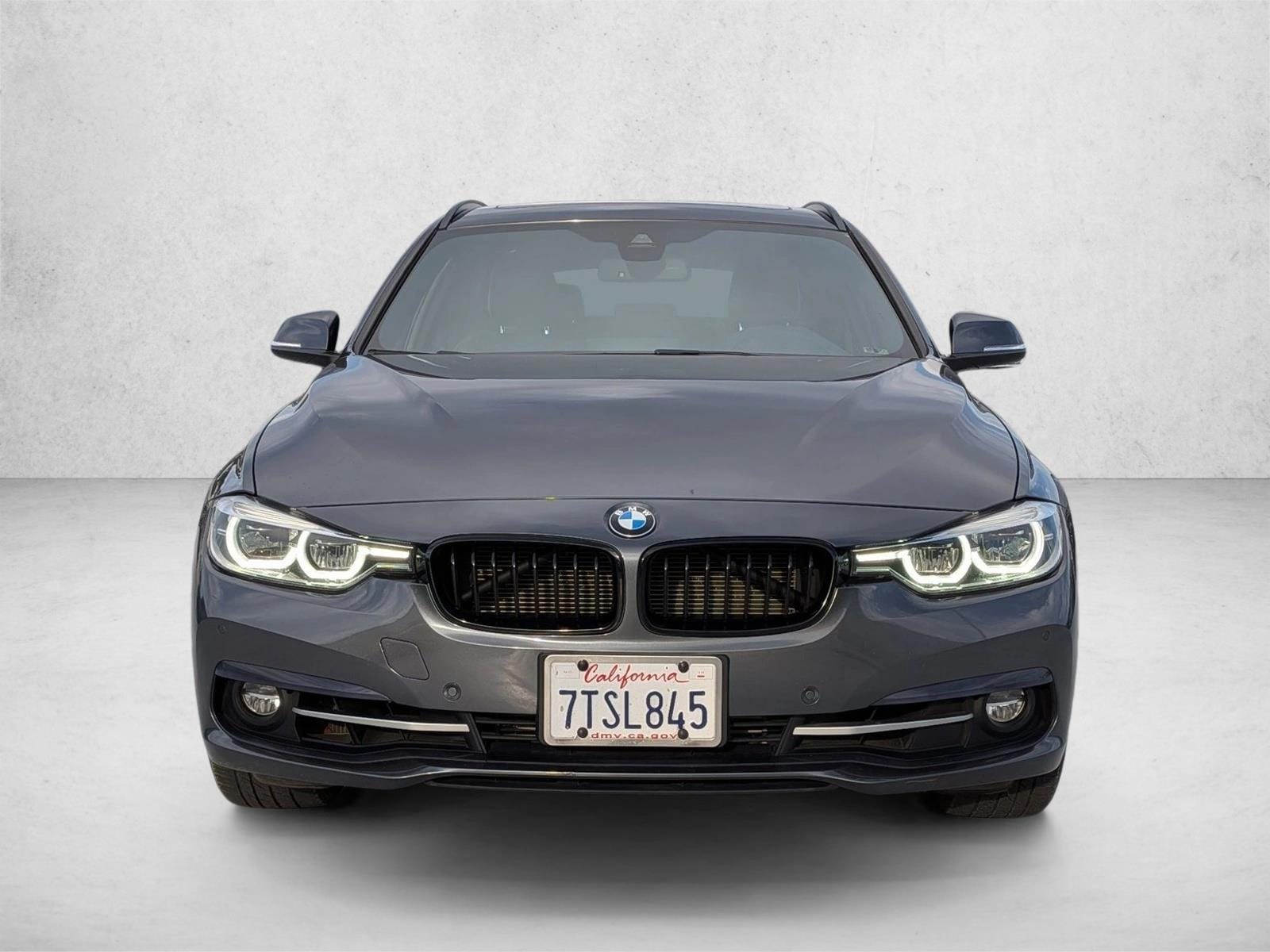 2016 BMW 328i xDrive photo 2