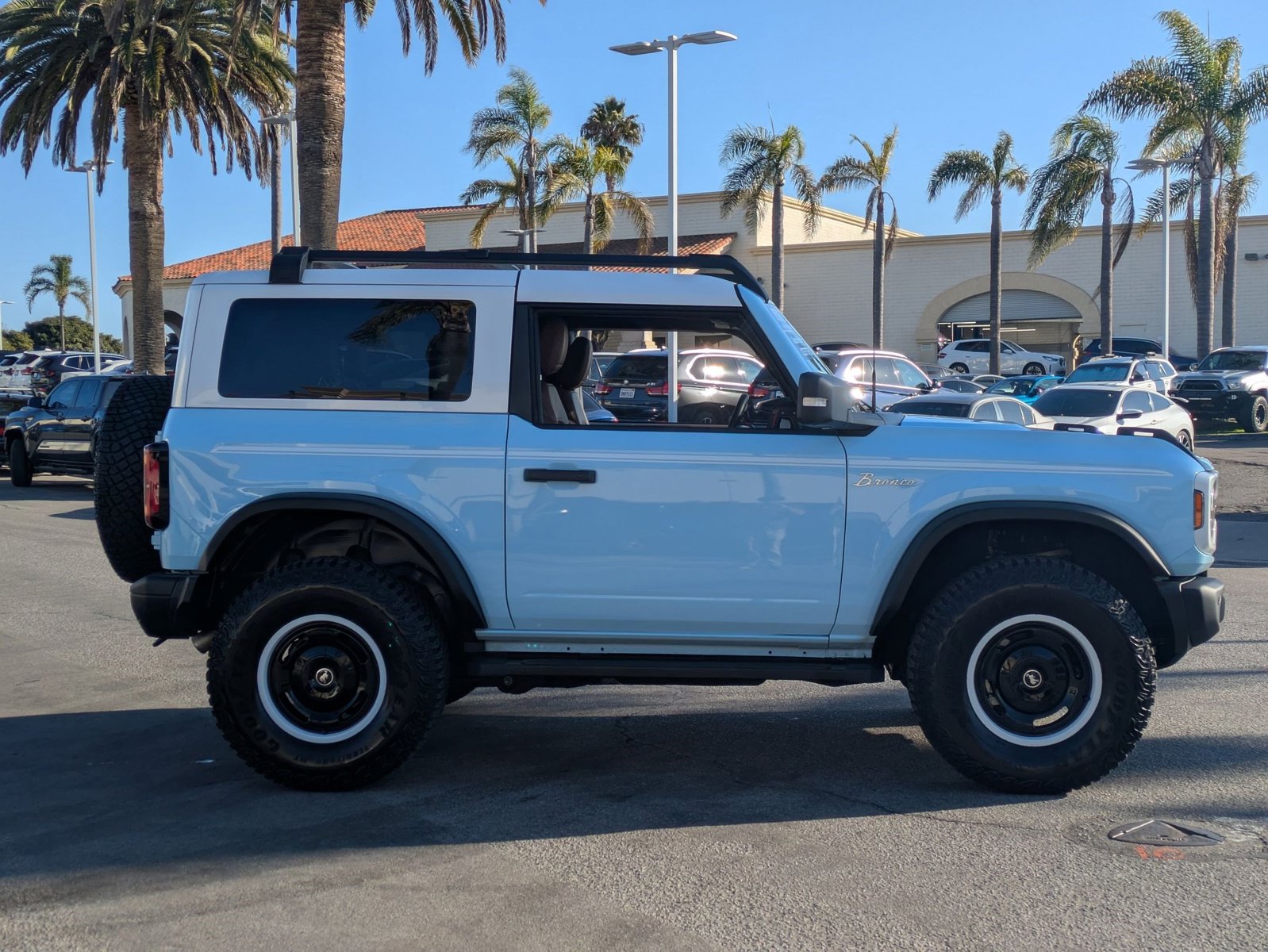 2024 Ford Bronco Heritage Limited First Edition photo 3