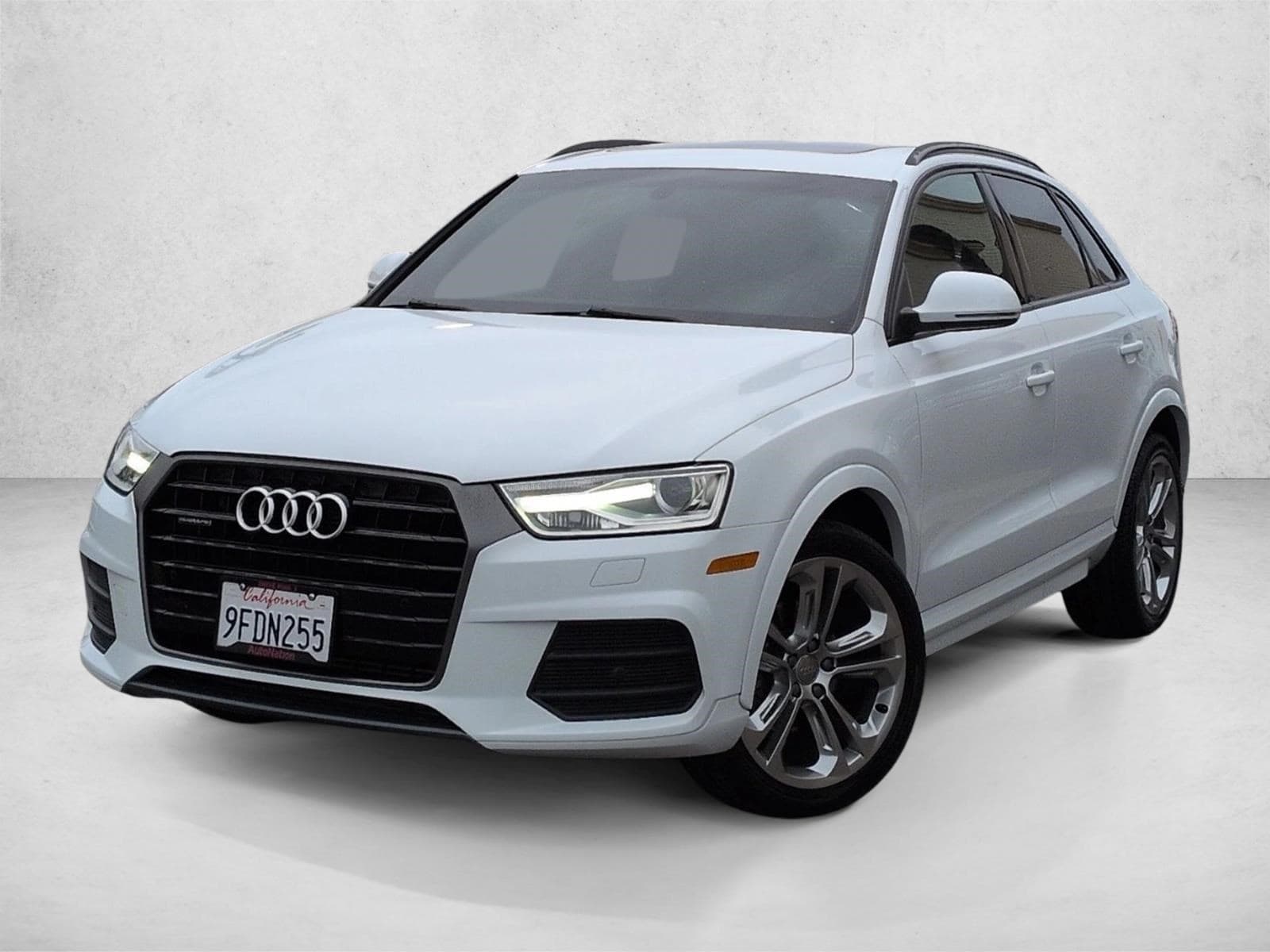 2016 Audi Q3 2.0T quattro tiptronic Premium Plus's photo