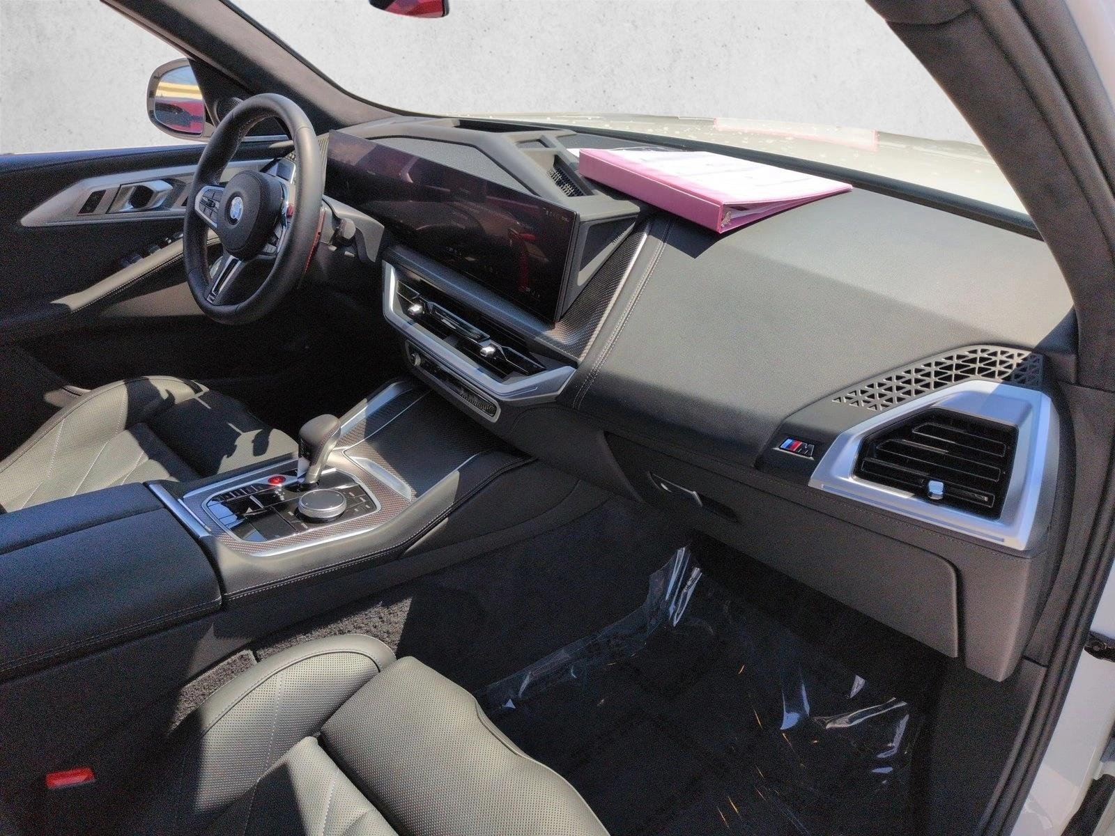 2025 BMW XM Base - Photo 22