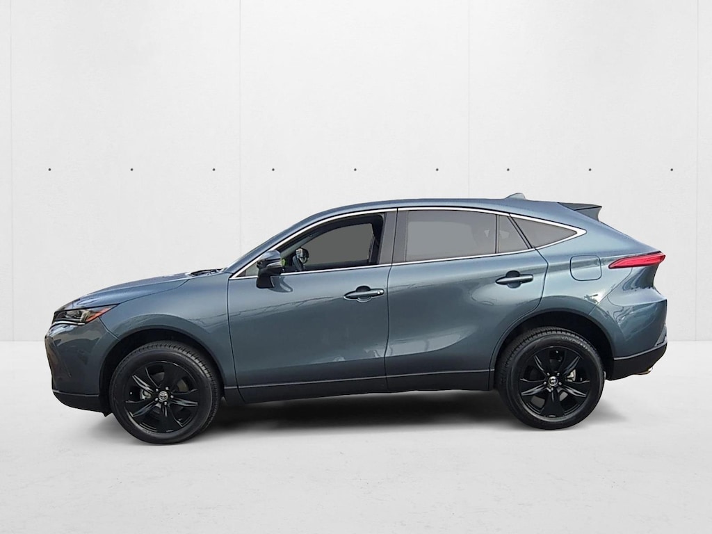 Used 2022 Toyota Venza LE SUV