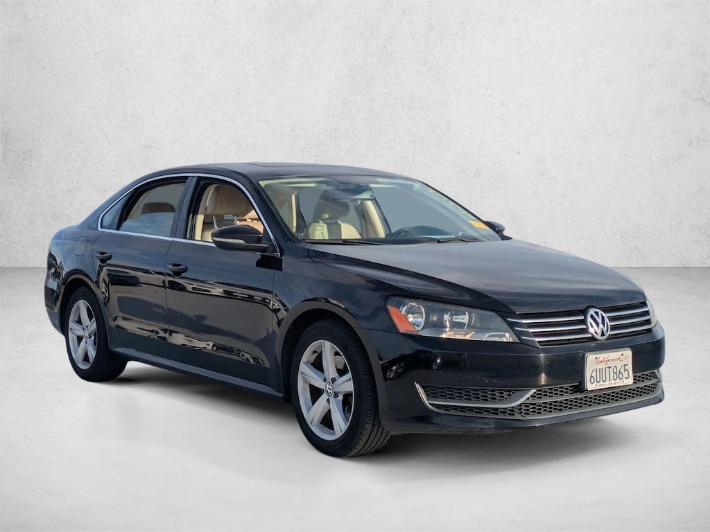 Used 2012 Volkswagen Passat 2.5L SE Sedan