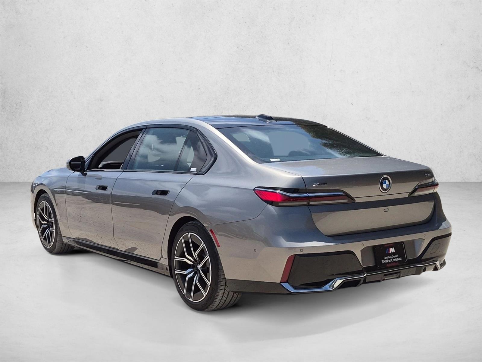 2026 BMW 7 Series 740i - Photo 8