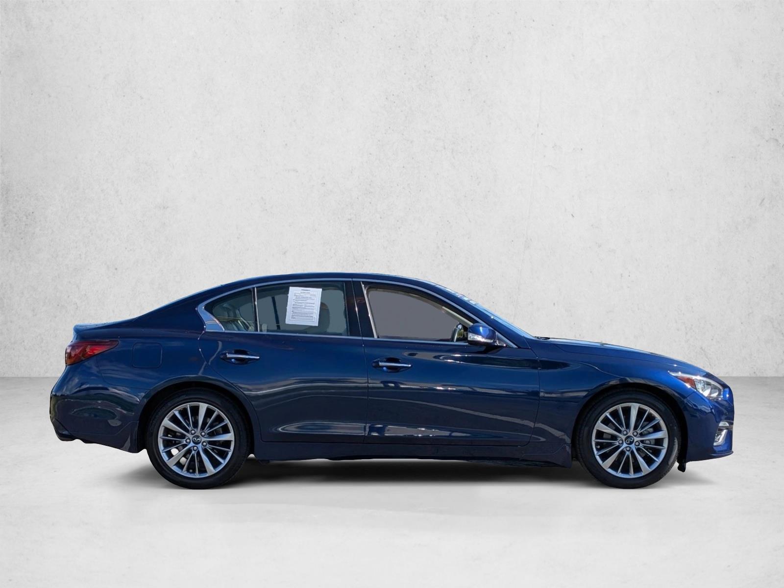 2022 INFINITI Q50 LUXE photo 4