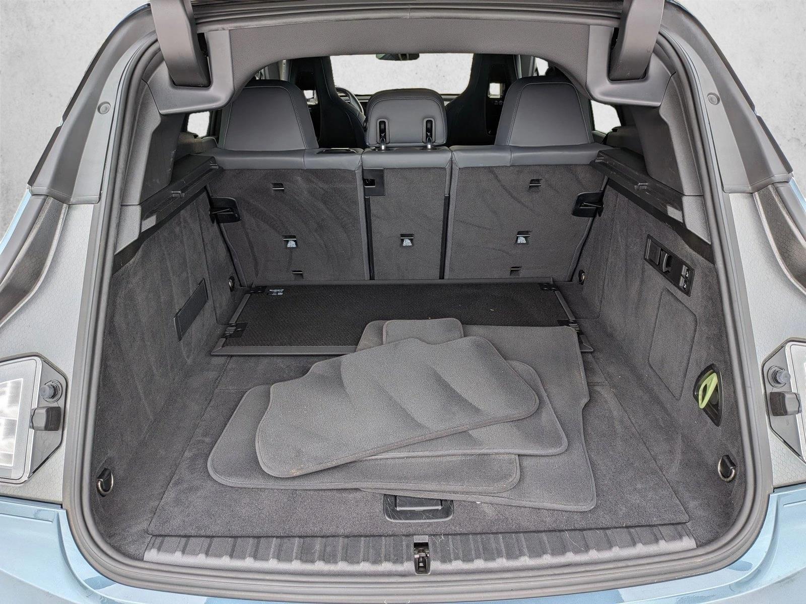 2023 BMW iX xDrive50 photo 6