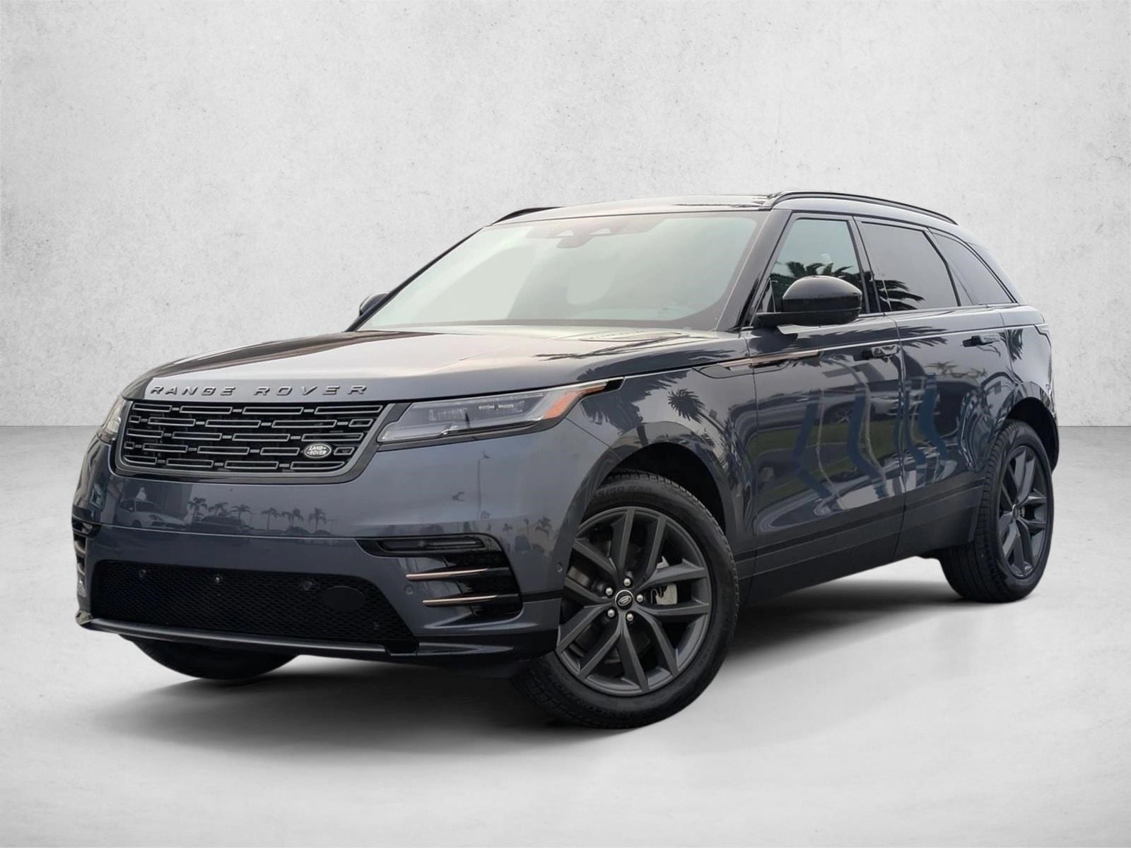 2024 Land Rover Range Rover Velar Dynamic SE's photo