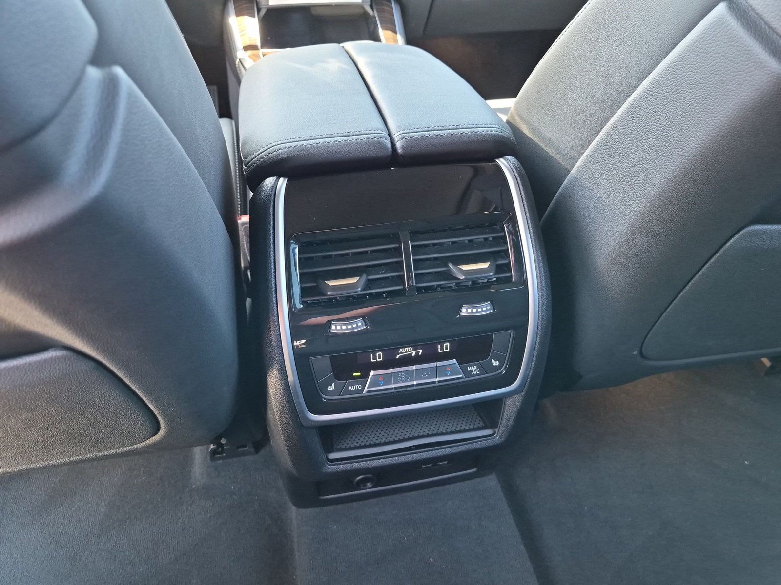2026 BMW X5 40i - Photo 18