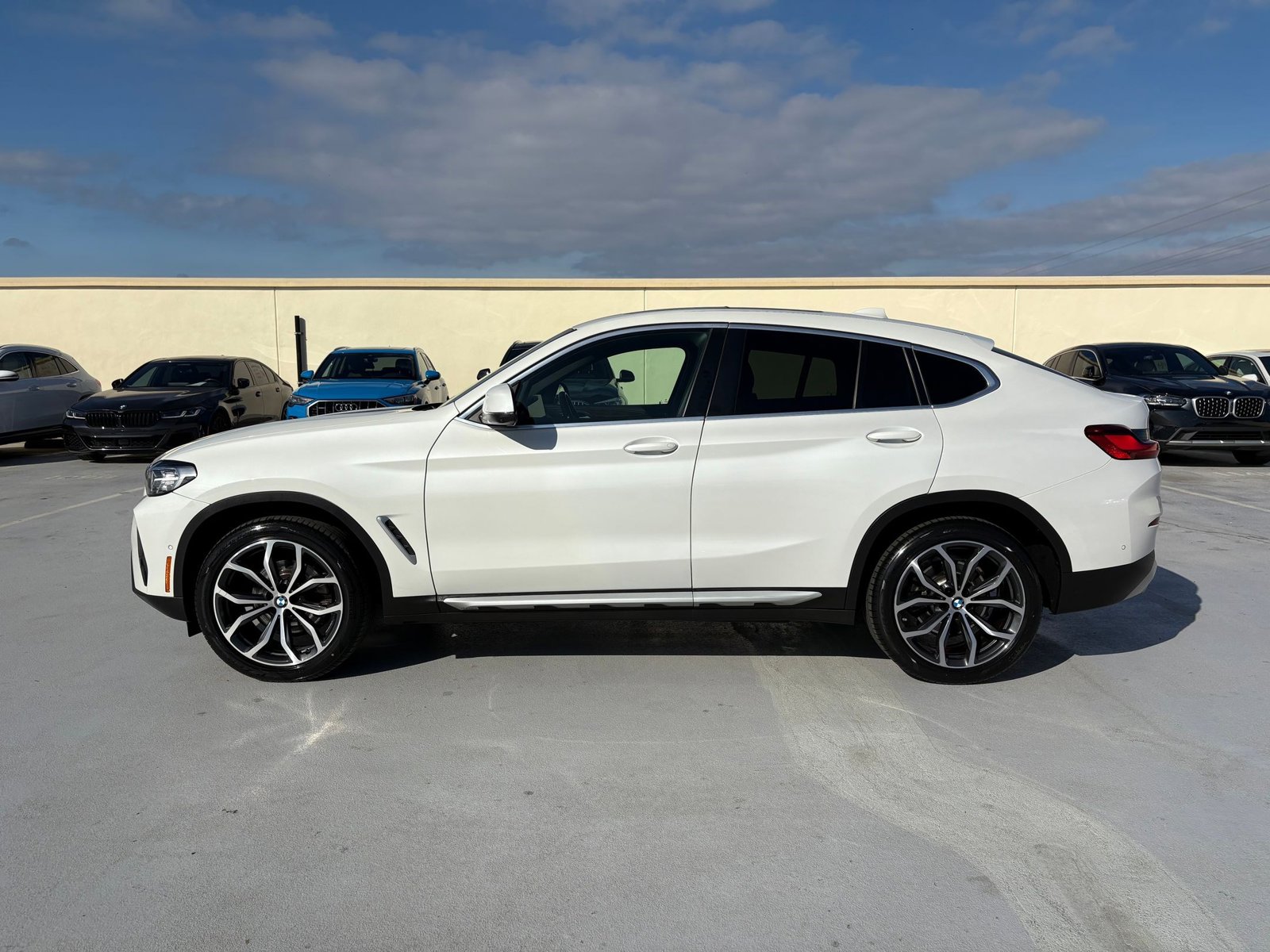 2023 Bmw X4 xDrive30i photo 2