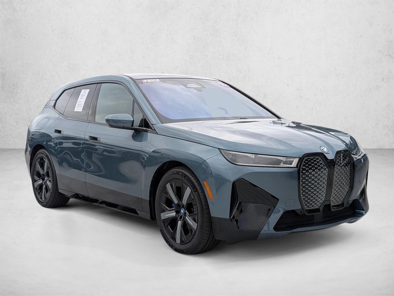 2023 BMW iX xDrive50 photo 3