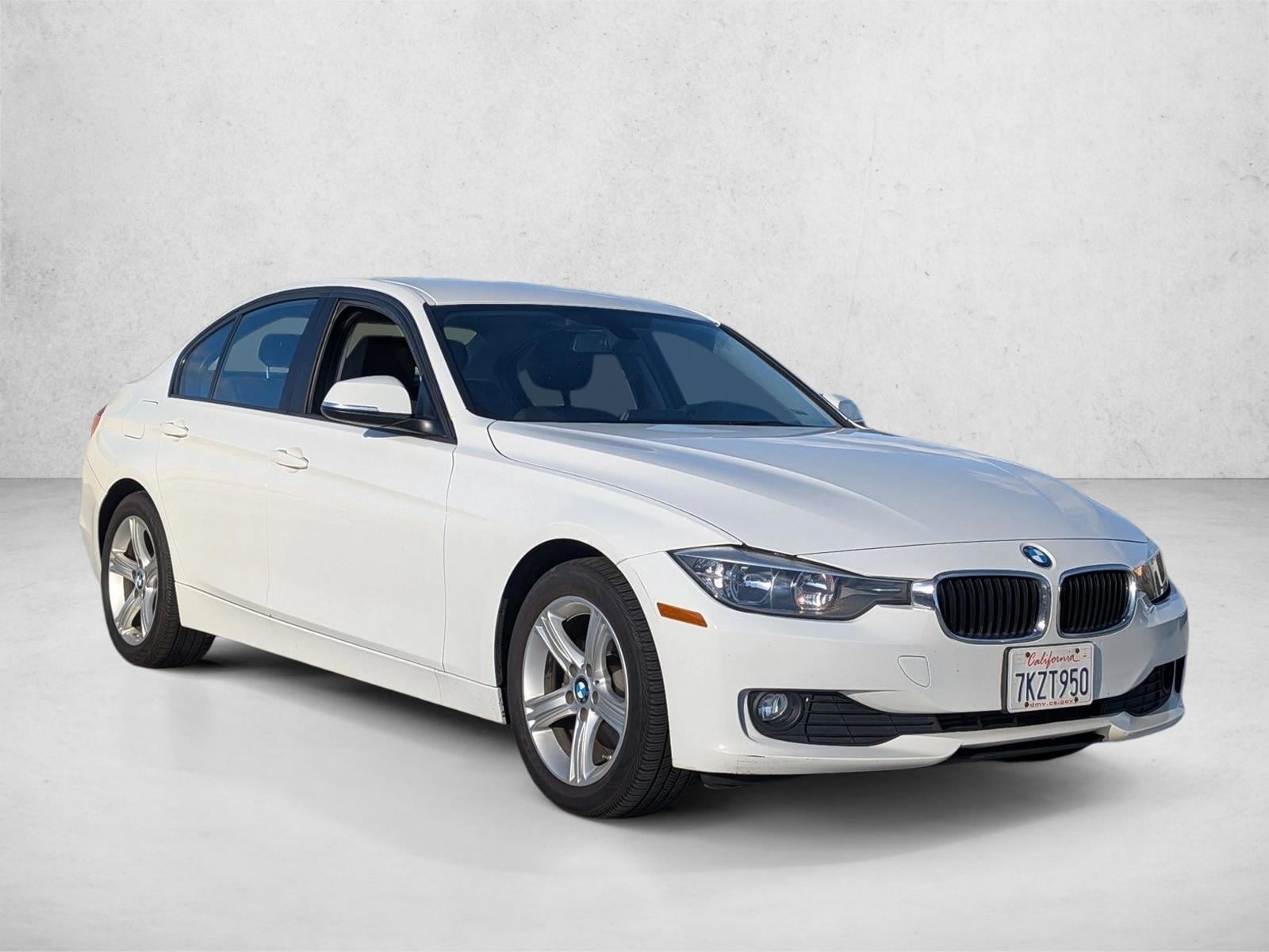 2015 BMW 320i photo 3