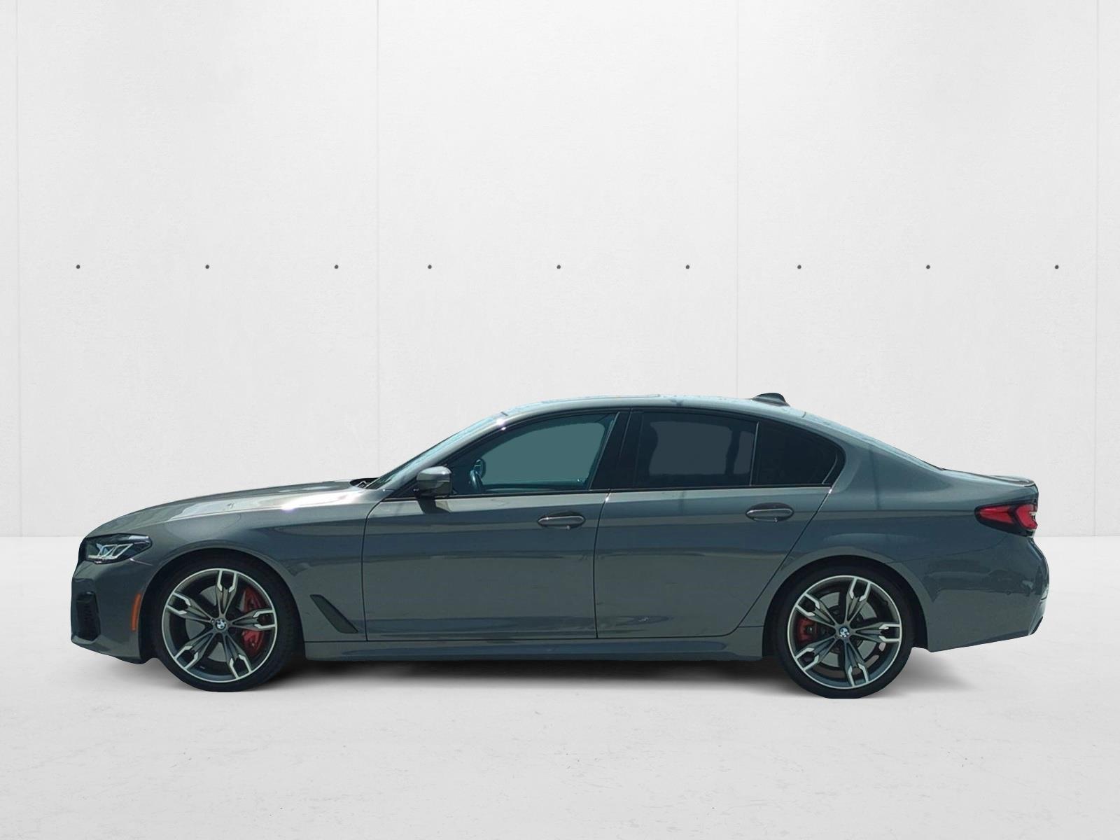 2022 Bmw M550i xDrive photo 2