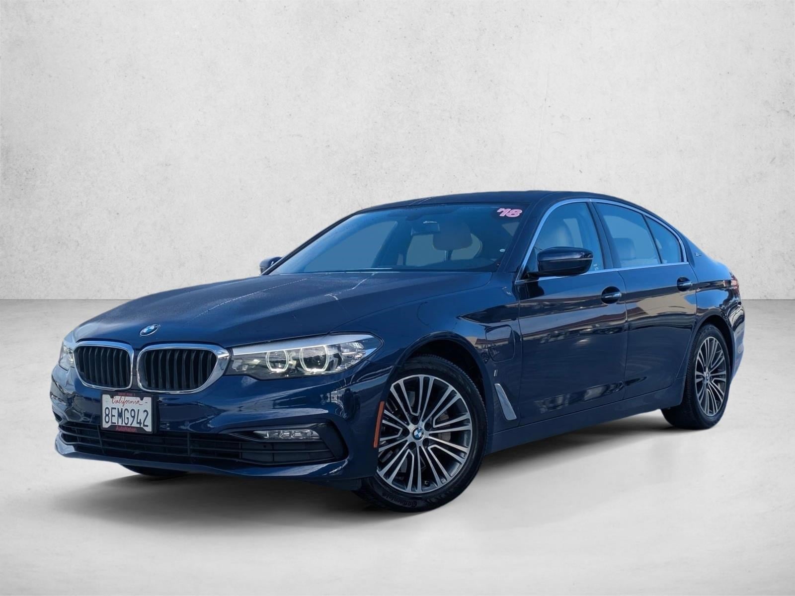 2018 BMW 5 Series 530e's photo
