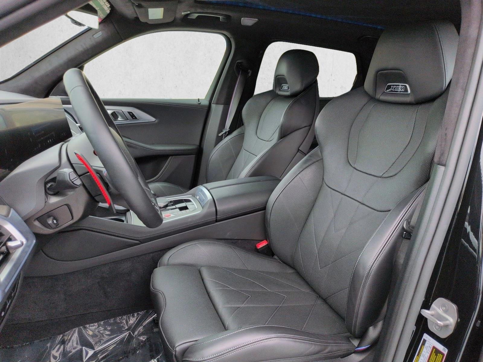 2025 BMW XM Base - Photo 16