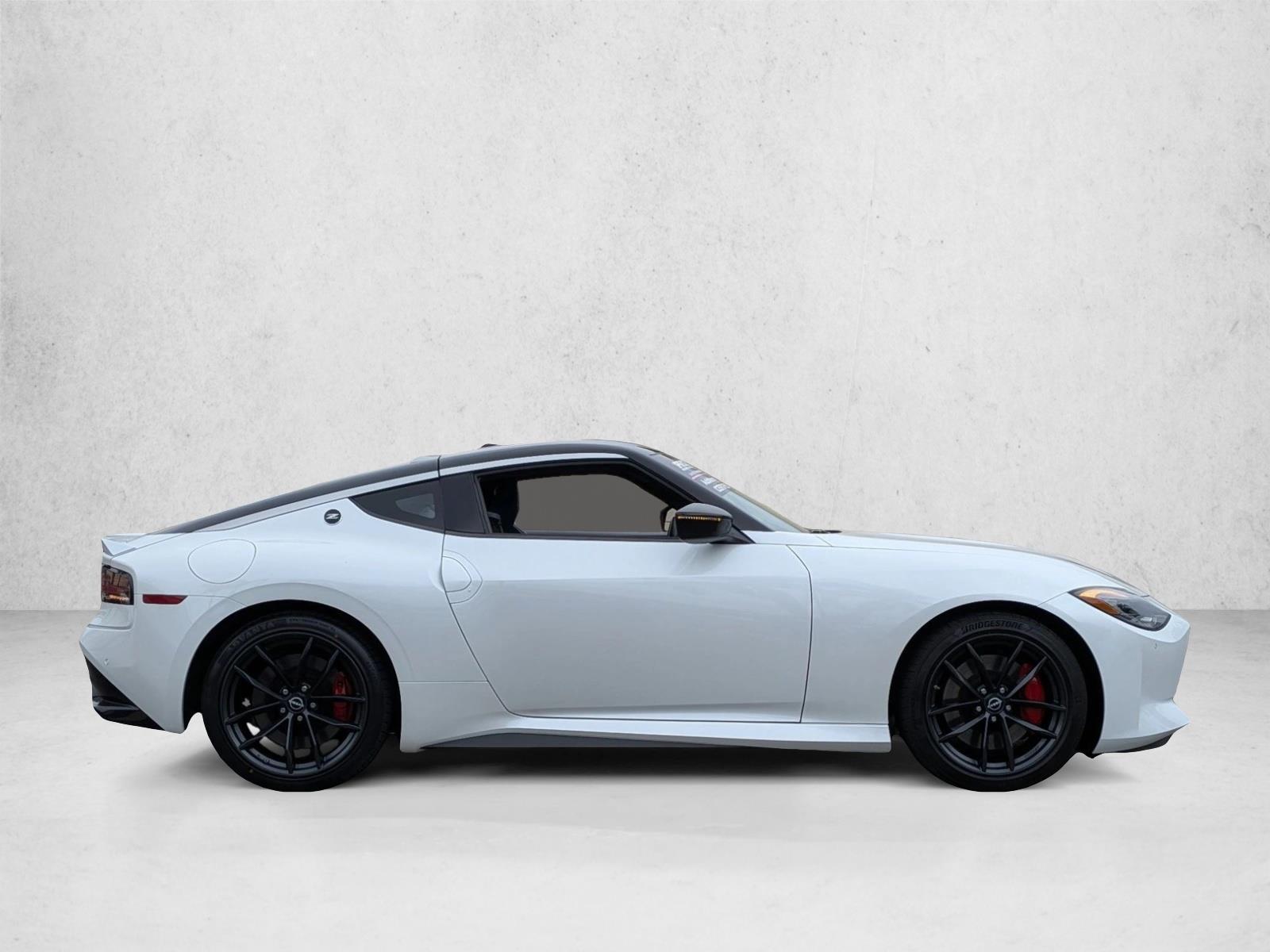 2023 Nissan Z photo 4