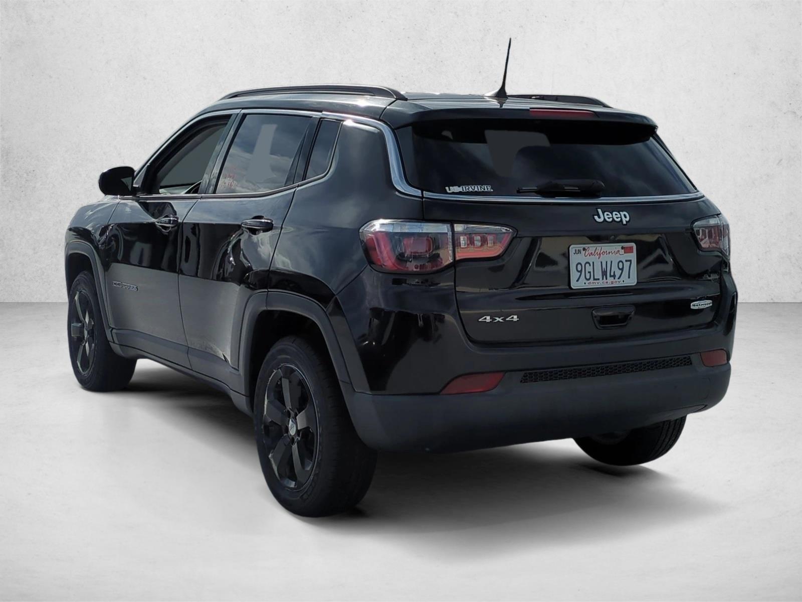 2020 Jeep Compass Latitude photo 2