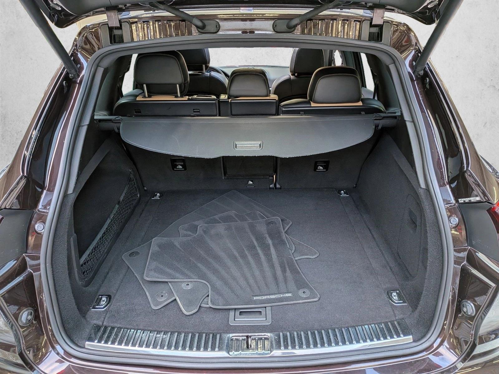 2017 Porsche Cayenne photo 5