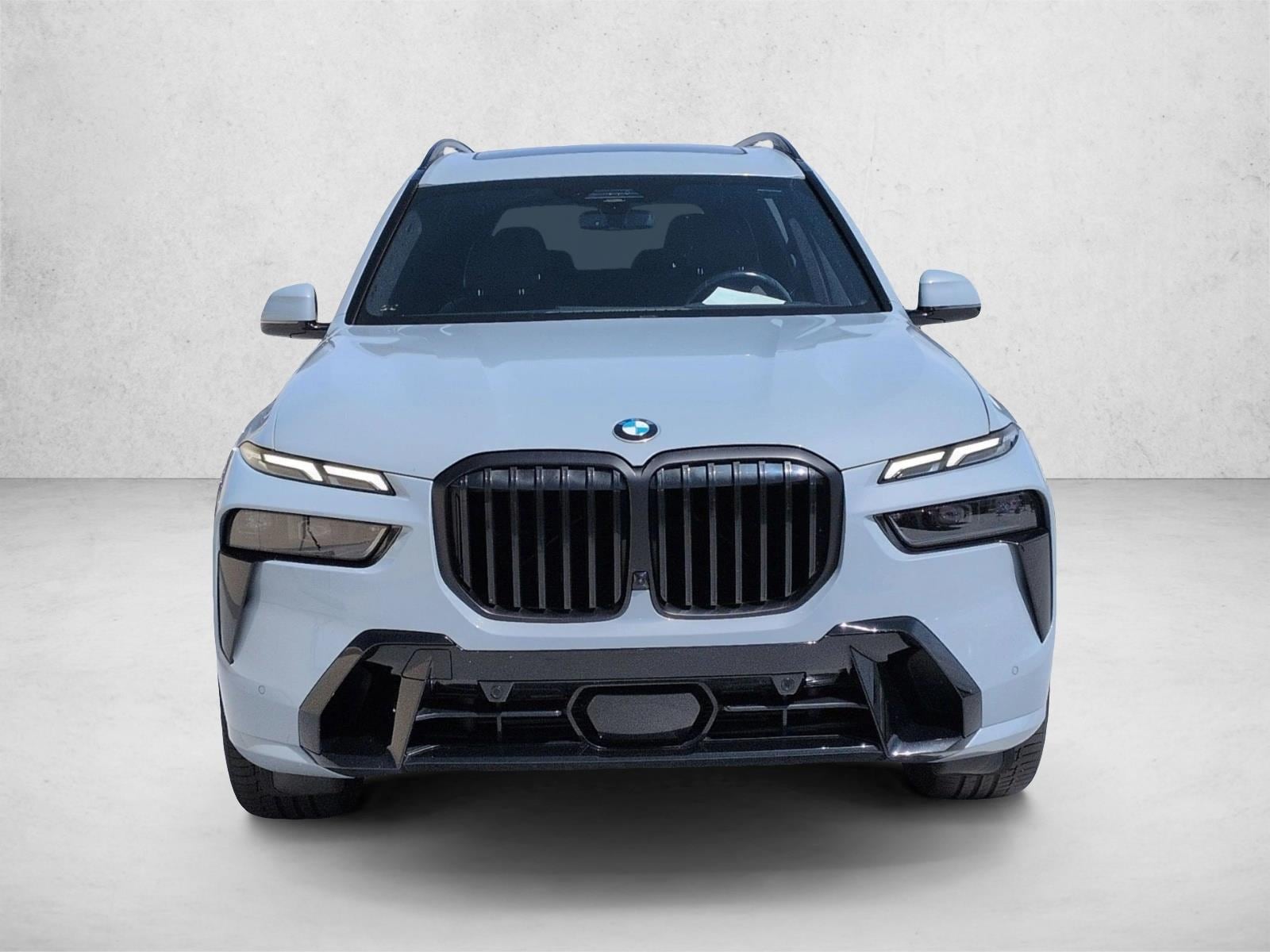 2024 BMW X7 xDrive40i photo 2