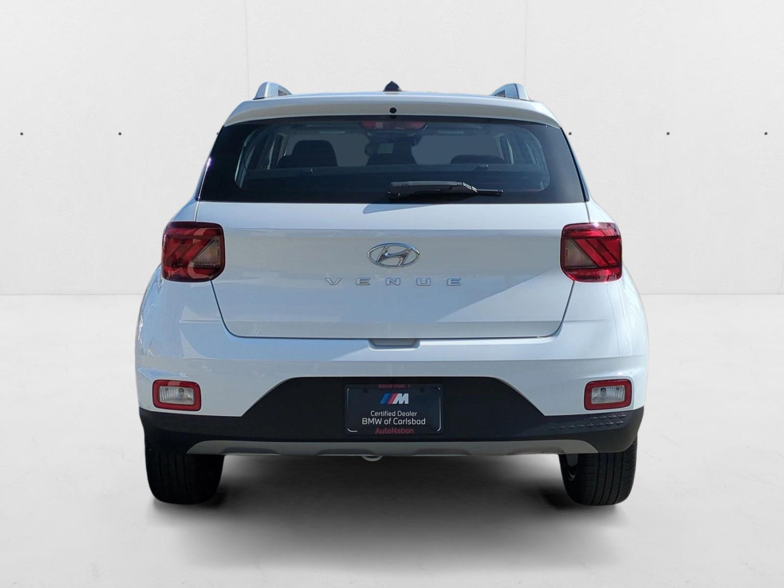 2025 Hyundai Venue SEL photo 4