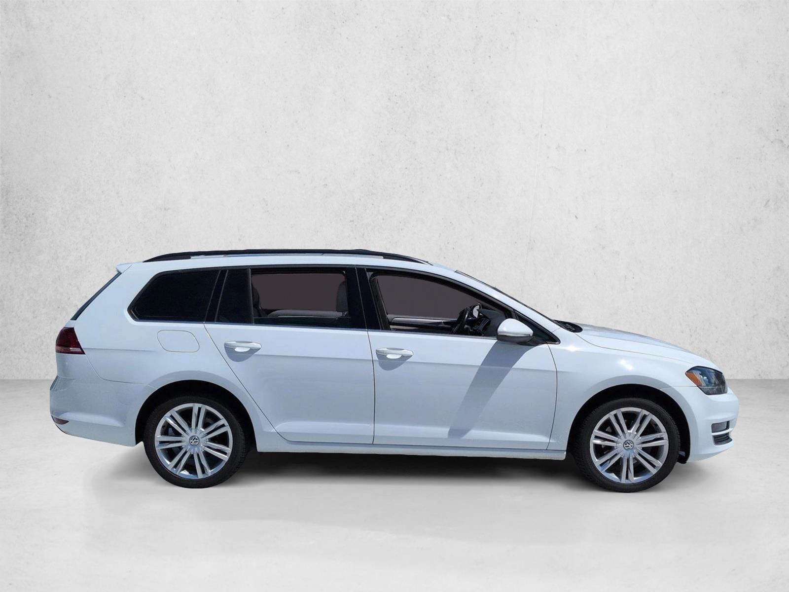 2015 Volkswagen Golf SportWagen TDI photo 4