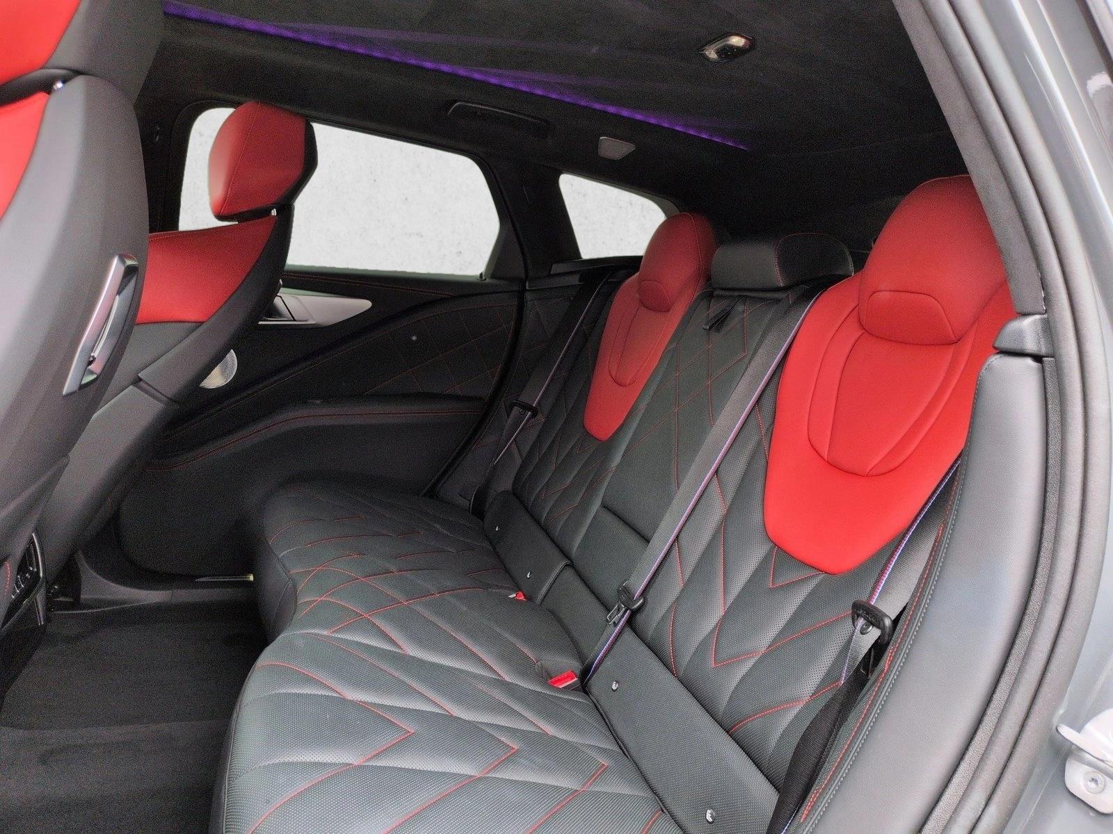 2024 BMW XM Base - Photo 19
