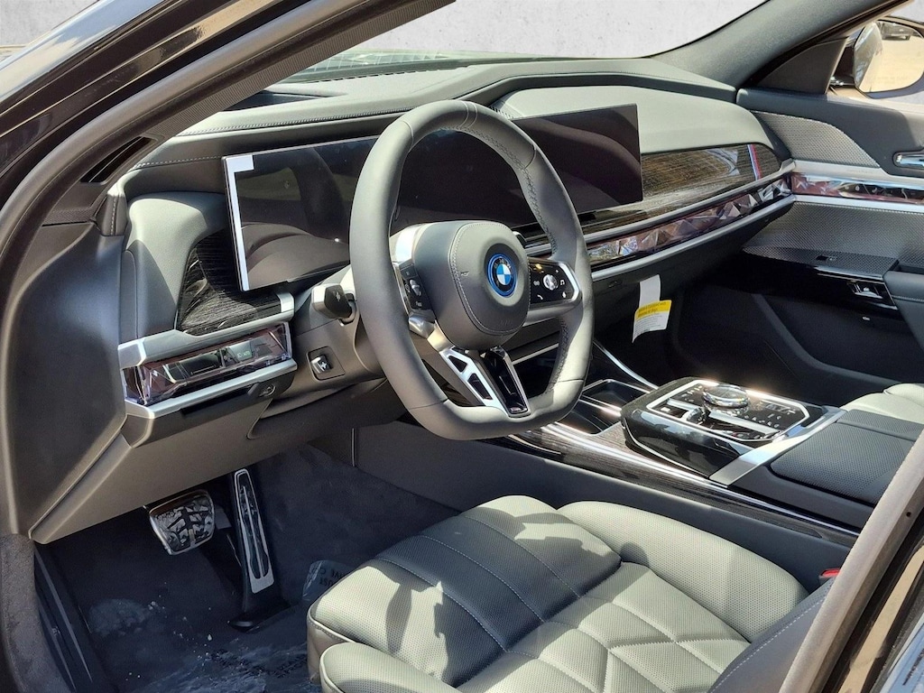 New 2026 BMW 750e xDrive Sedan