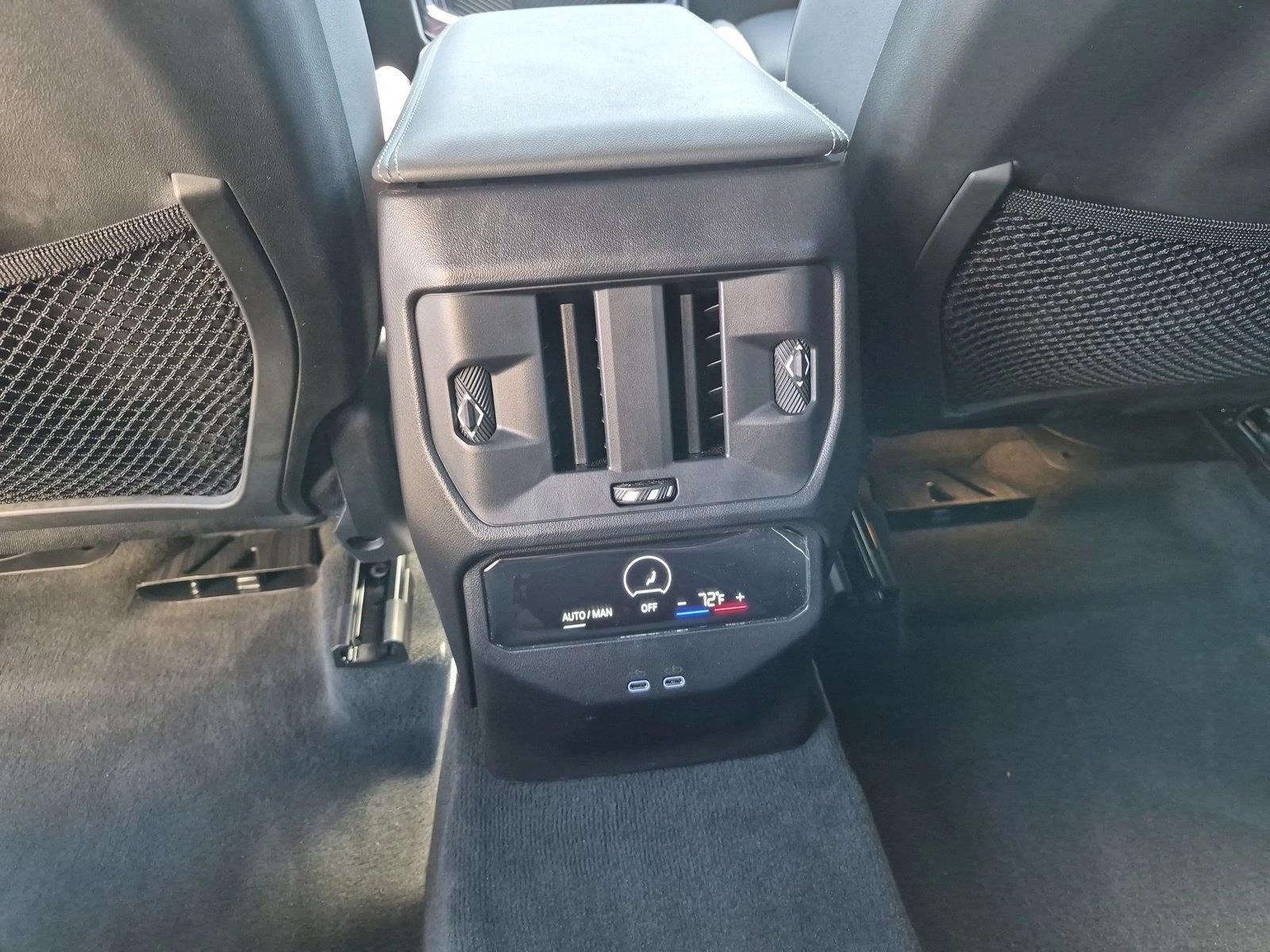 2026 BMW X3 30 - Photo 16