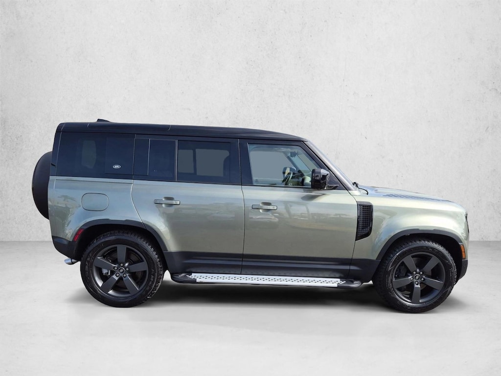 Used 2024 Land Rover Defender 110 SE SUV