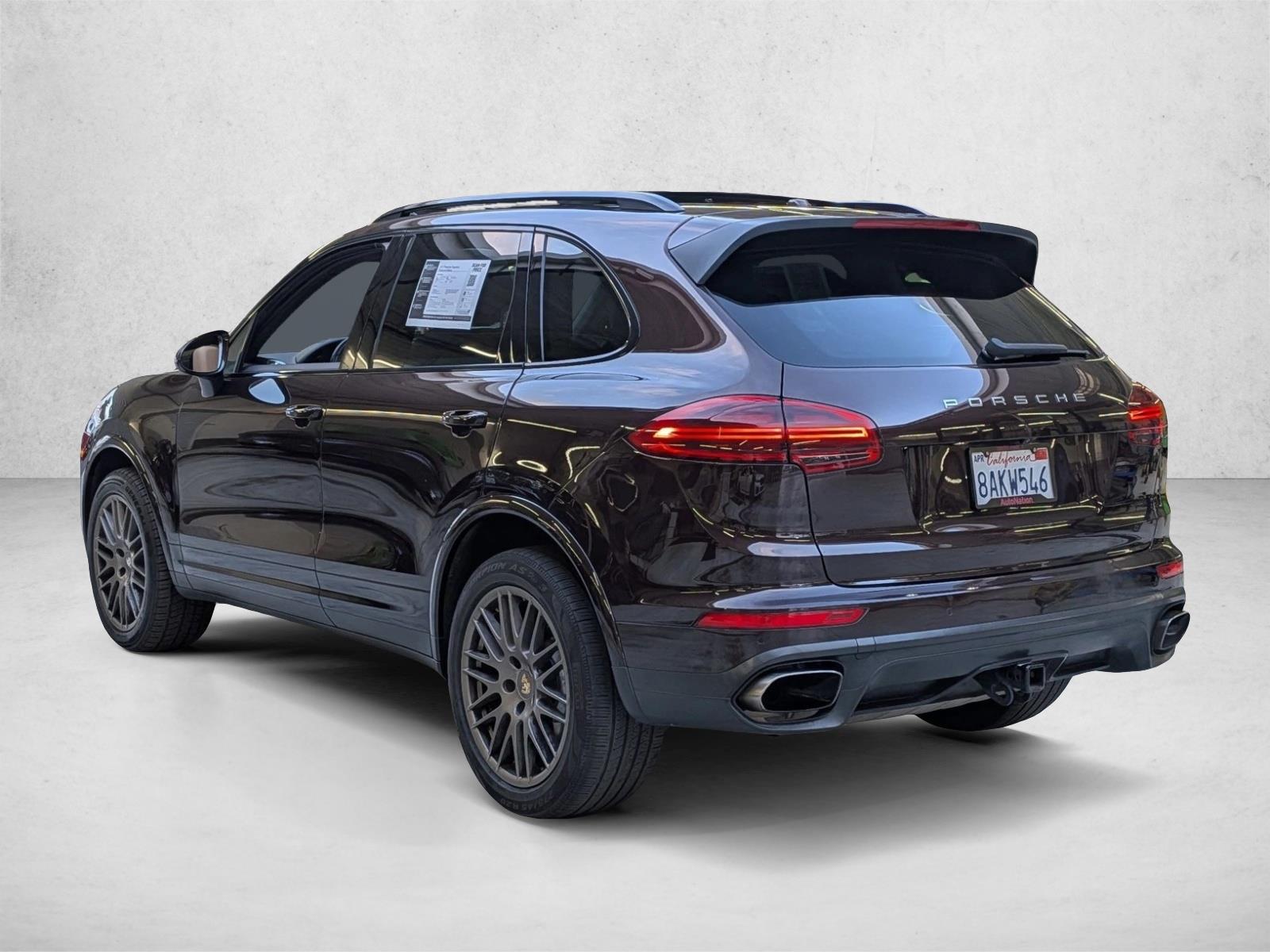 2017 Porsche Cayenne photo 3