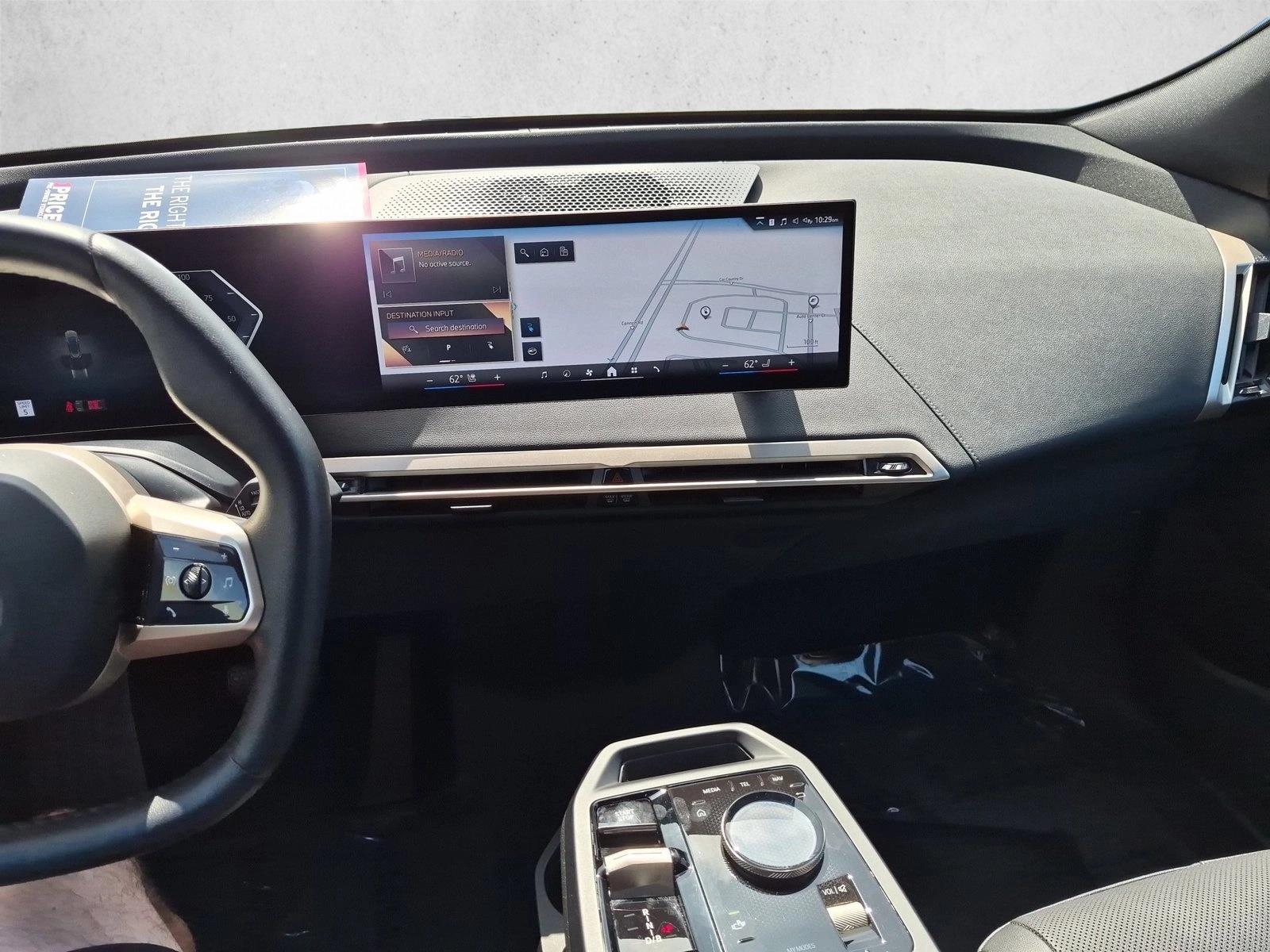 2024 BMW iX Base - Photo 15