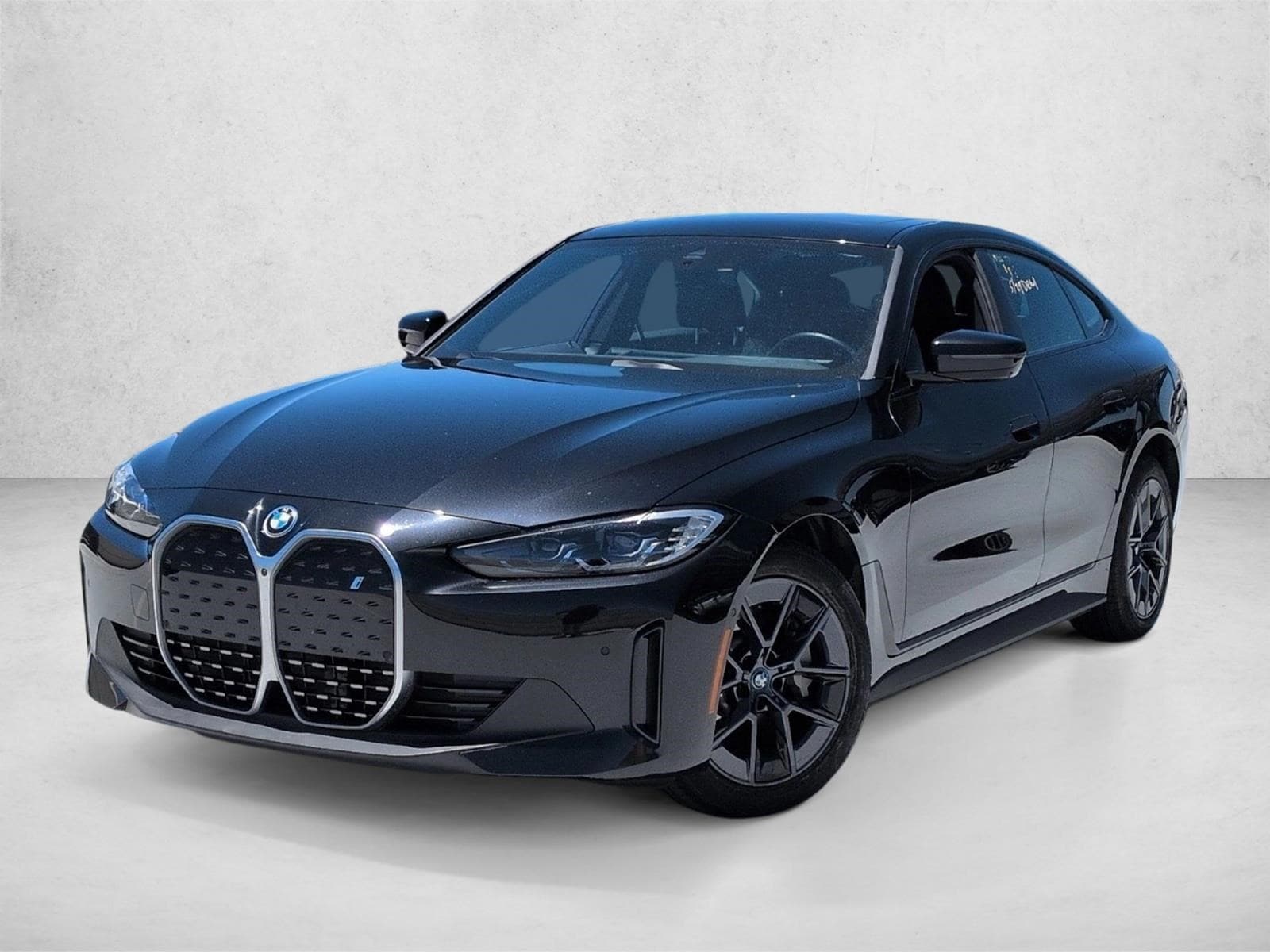 2023 BMW i4 eDrive40's photo