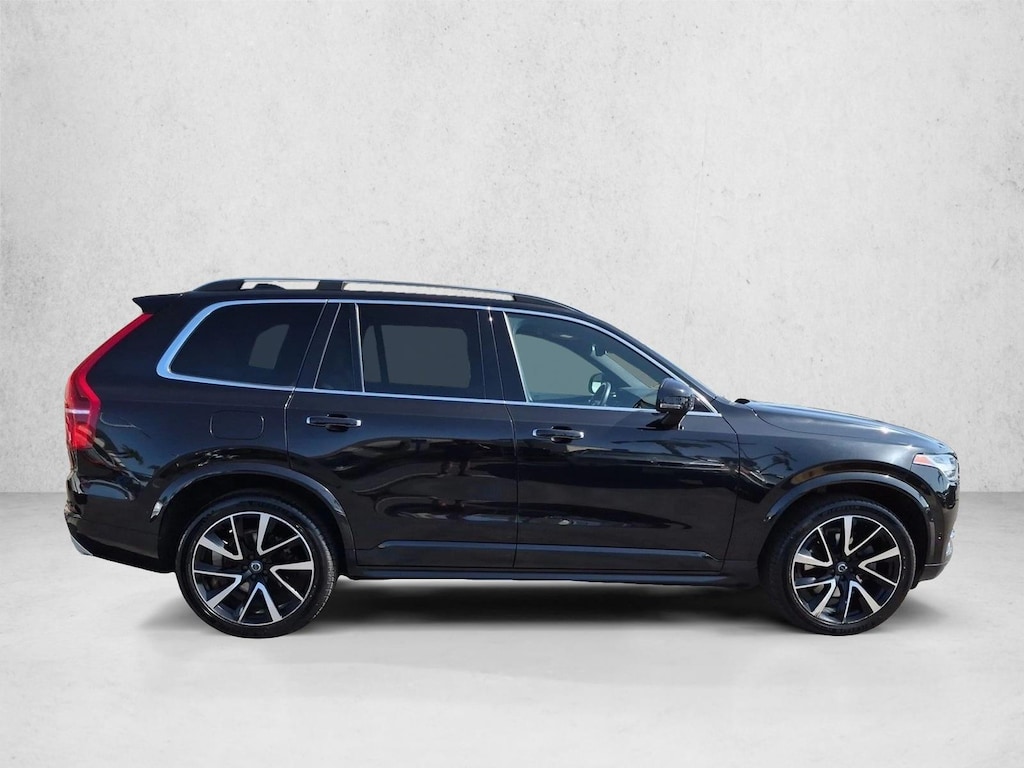 Used 2019 Volvo XC90 T6 Momentum SUV