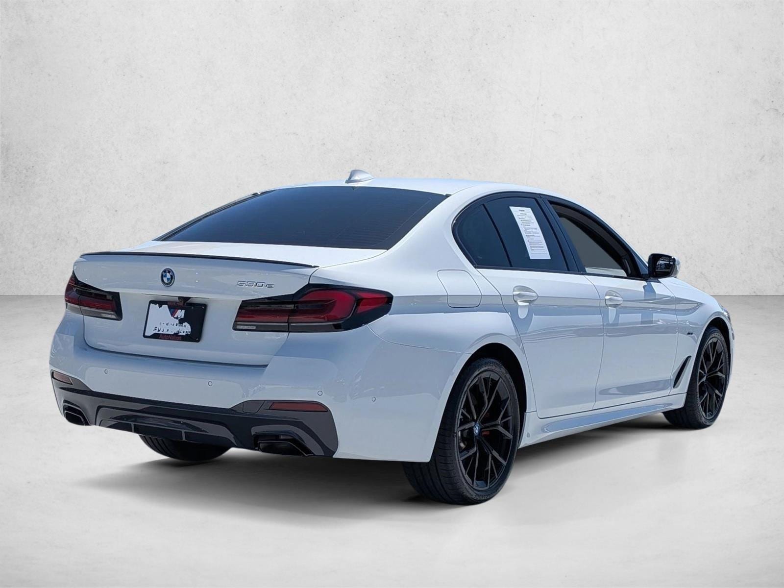 2023 BMW 530e photo 4