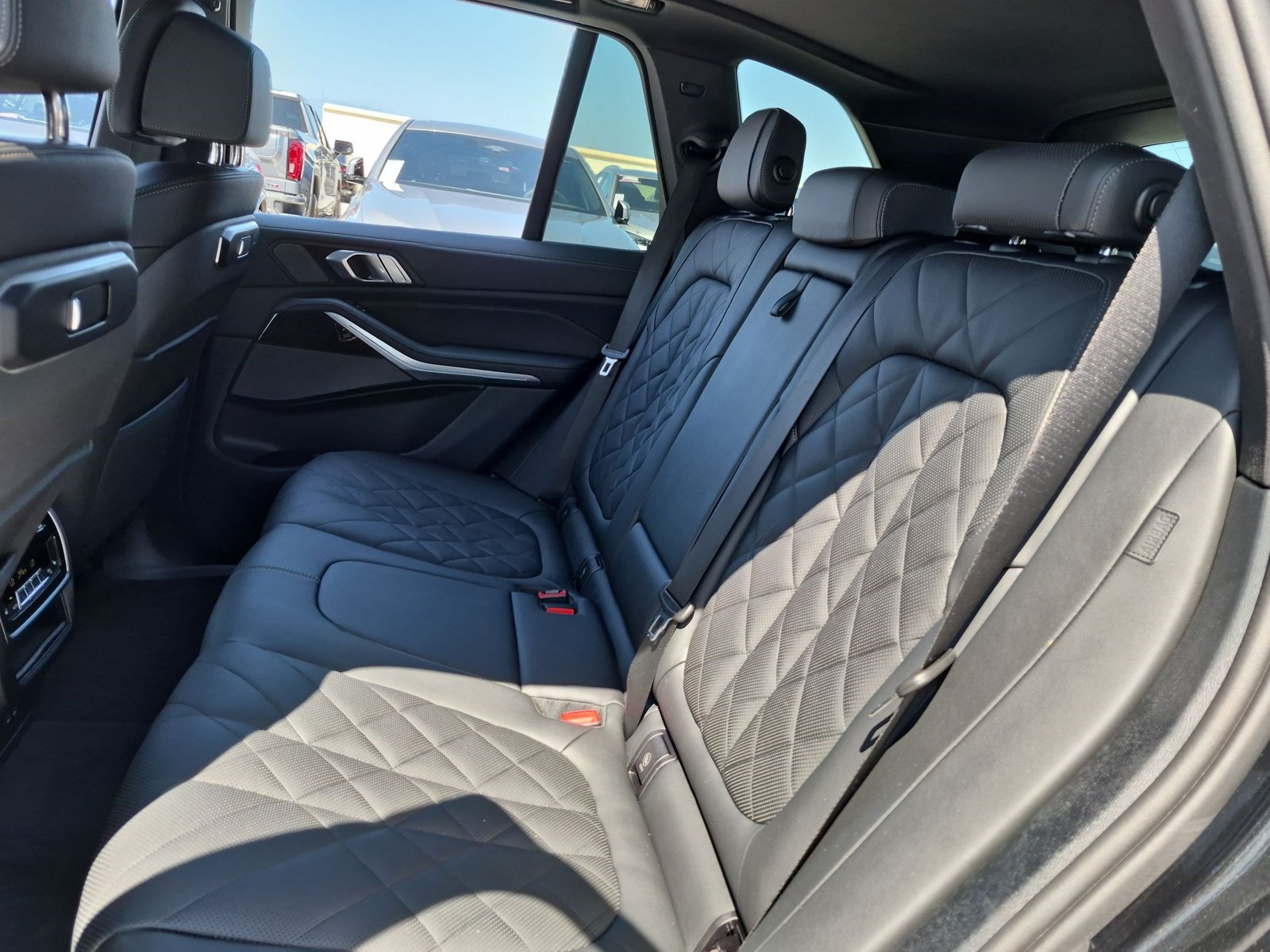2026 BMW X5 40i - Photo 21