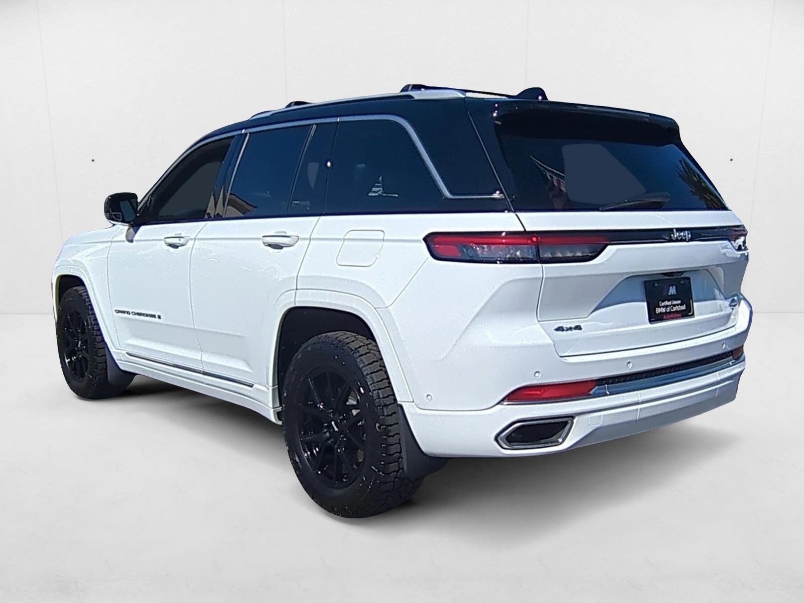 2024 Jeep Grand Cherokee Summit photo 3