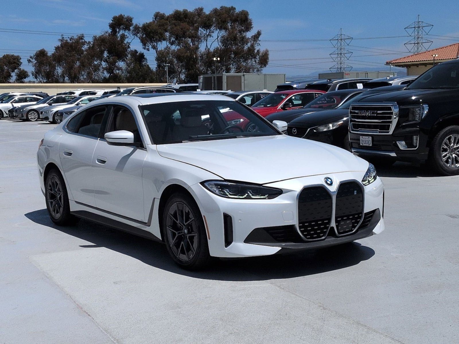 2023 BMW i4 eDrive35 photo 3