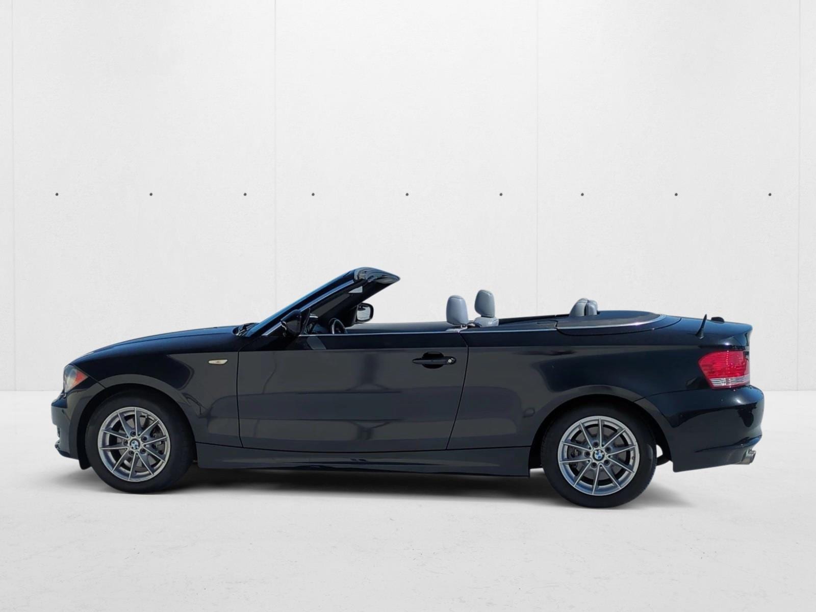 Used 2010 BMW 1 Series 128i with VIN WBAUN1C53AVH81682 for sale in Carlsbad, CA