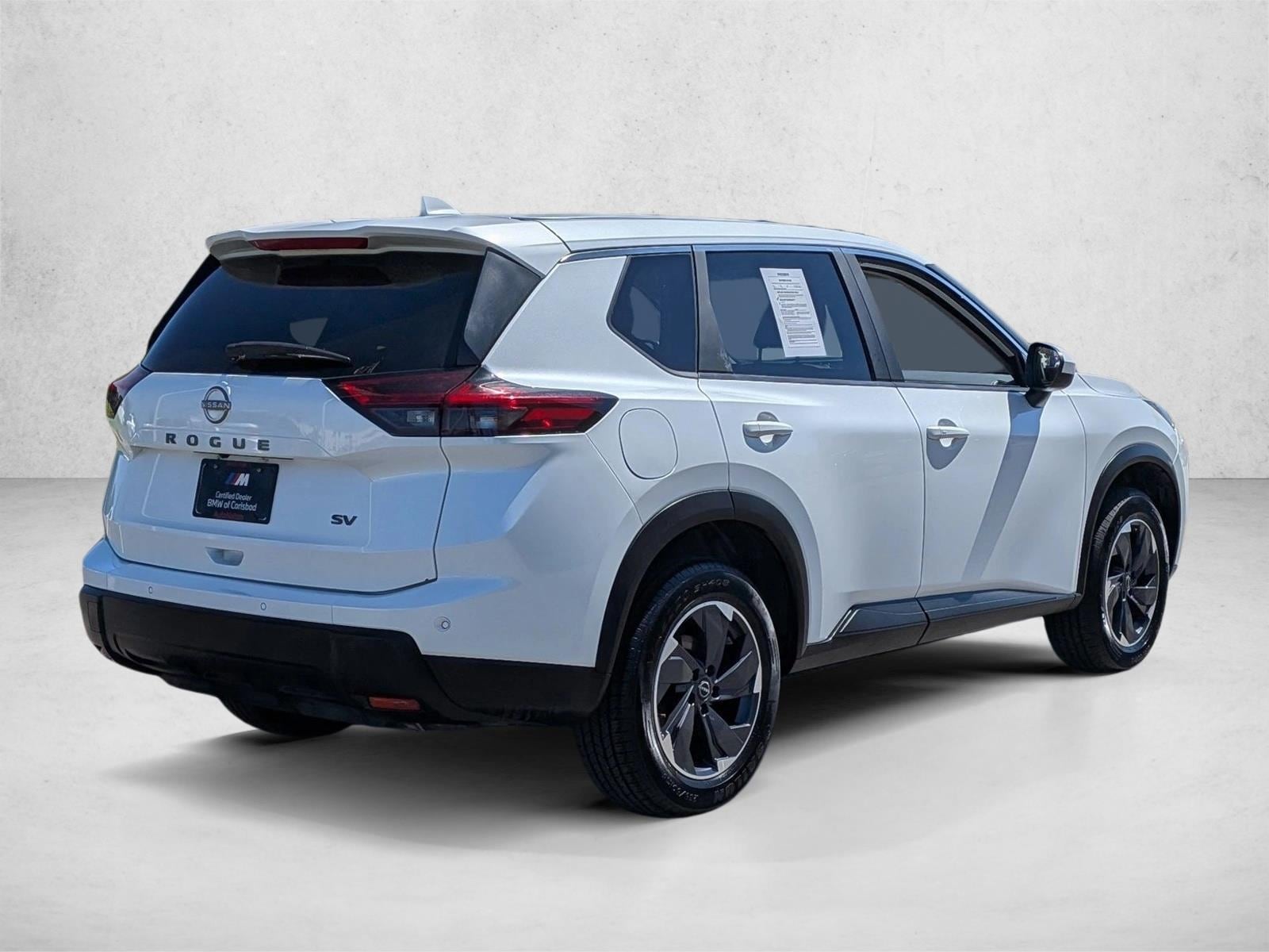 2024 Nissan Rogue SV photo 5