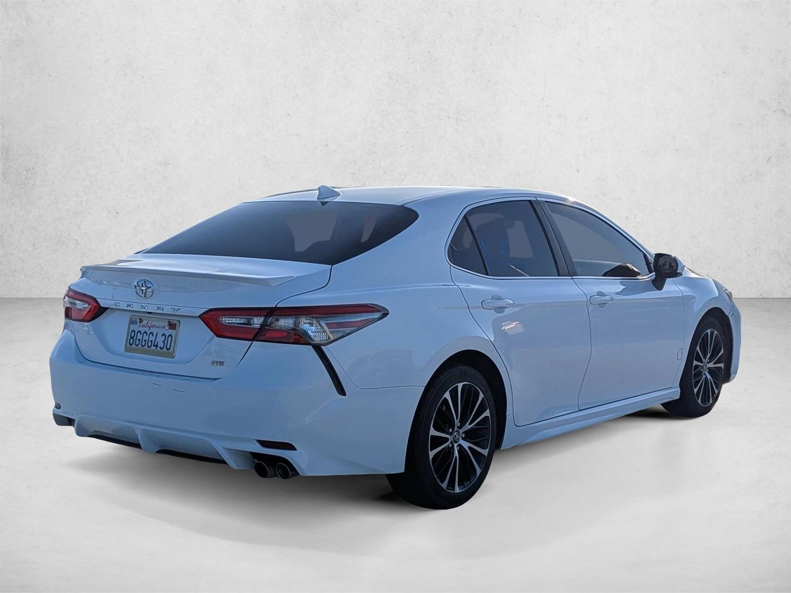 2019 Toyota Camry photo 5