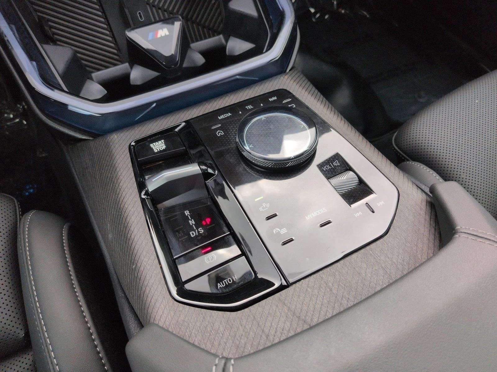2025 BMW X3 30 - Photo 12