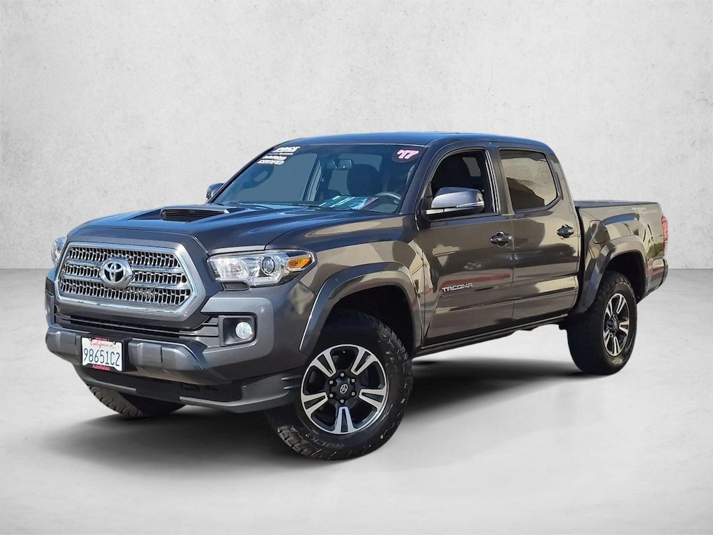 Used 2017 Toyota Tacoma Truck Double Cab